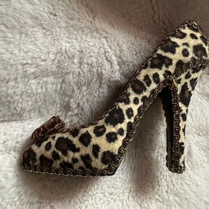 Ring Holder Jewelry Stand High Heel Shoe-(preowned)like new